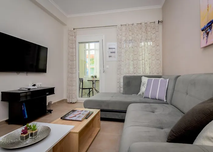 Chris Central Apartment